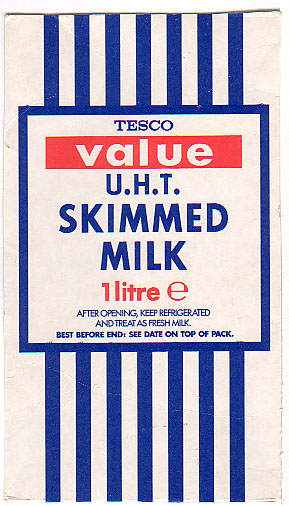 Vereinigtes Knigreich: Tesco value - UHT skimmed Milk
