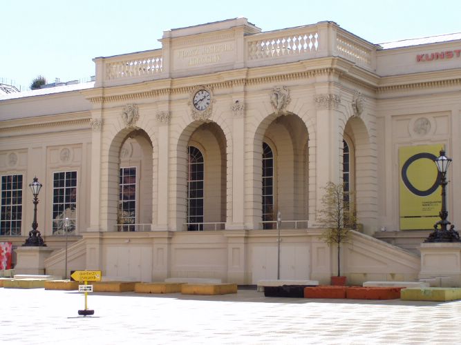 Kunsthalle Vienna - front