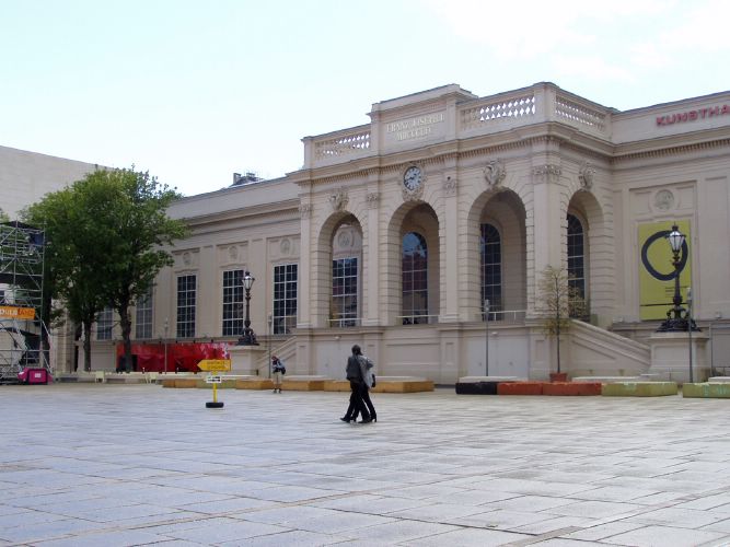 Kunsthalle Vienna - front